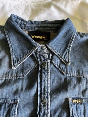Women’s M Wrangler Vintage Blue Denim Western Shirt Rare Super Soft Well Worn